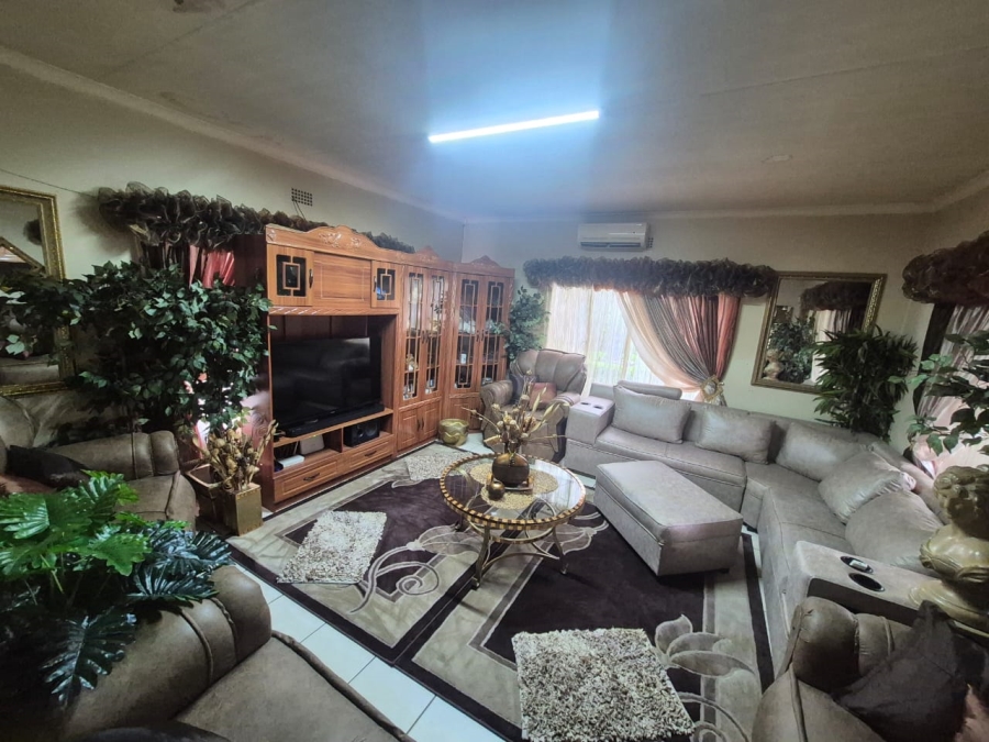 3 Bedroom Property for Sale in Oos Einde North West